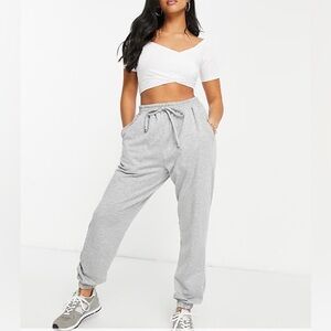 Missguided Petite oversized 90s sweatpants in gray